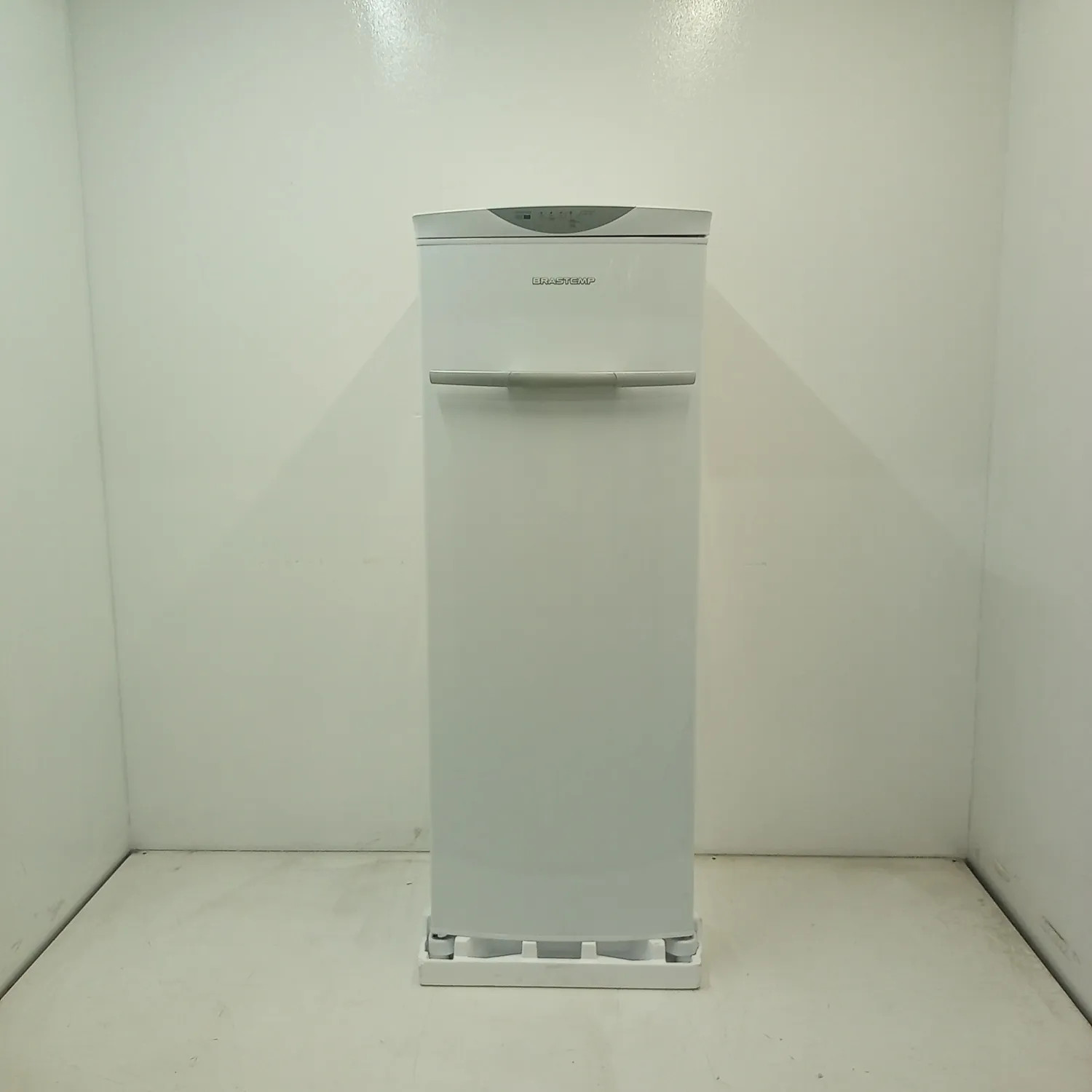 Freezer Vertical Brastemp Bvr28nb, 1 Porta, 228 Litros, Branco, 220 Volts - 3